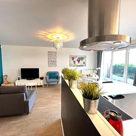 Paris La-defense - U Arena - 2 Bedrooms - Parking, Terrace & Wifi * Nanterre