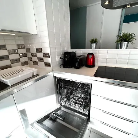 Paris La-defense - U Arena - 2 Bedrooms - Parking, Terrace & Wifi Nanterre